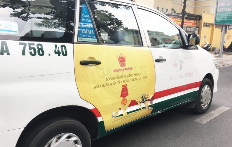 Quảng Cáo Trên Xe taxi